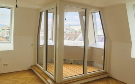 Sonnige DG-Wohnung mit Loggia im Karmeliterviertel zu vermieten - provisionsfrei Sonnige DG-Wohnung mit Loggia im Karmeliterviertel zu vermieten - provisionsfrei
